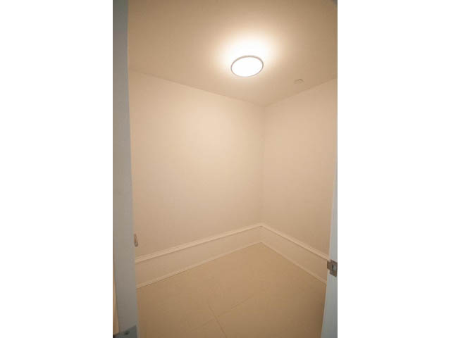 Den with light-colored walls and ceiling light. - 403 - 1102 Hornby St
403 - 1102 Hornby Street, Vancouver Downtown