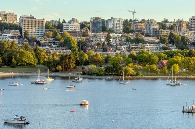 Boats anchored on False Creek below the south shore - 15B-199 Drake Street, Vancouver Downtown