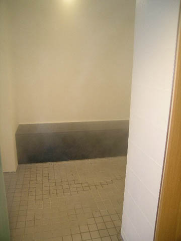 Den with built-in bench and tiled floor. - 202 - 1409 W Pender St, Vancouver Downtown
