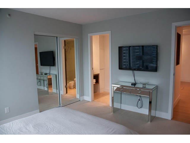 square footage 1100
