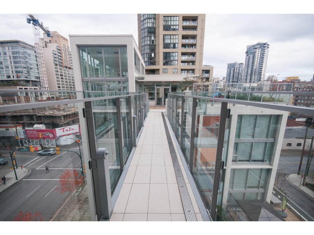 Furnished 2-bedroom + den with city view and glass railings. - 1707 - 1351 Continental St, Vancouver Downtown