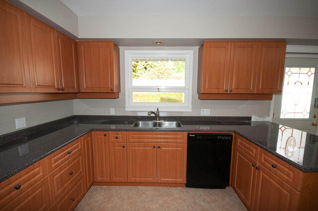 555 Stevens Drive - House - British Properties - Photo 12 of 29
