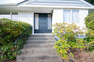 976 Devon Rd.