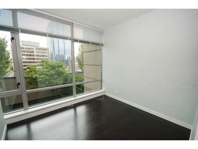 Spacious den with hardwood floors, city view, and large windows. - 1106 - 788 Richards, Vancouver Downtown