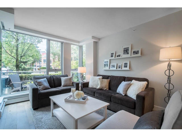 2 bedroom den rental in yaletown