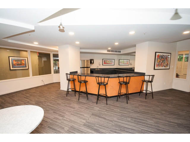 2 bedroom den