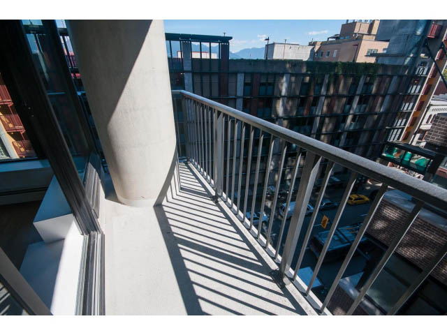 Balcony with city view and modern railings. - 803 - 128 Cordova St W, Vancouver Downtown