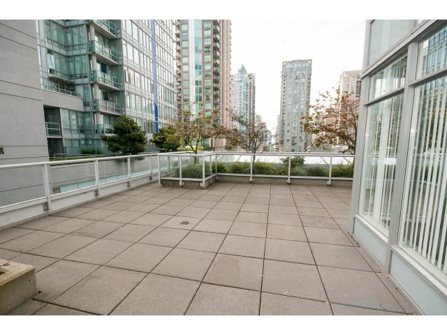 Spacious balcony with city view and modern furnishings. - 1202 - 480 Robson Street, Vancouver Downtown