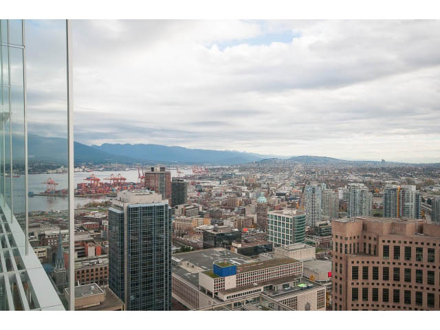 Furnished 2-bedroom condo with stunning city view and modern furnishings. - 4609 - 777 Richards St, Vancouver Downtown