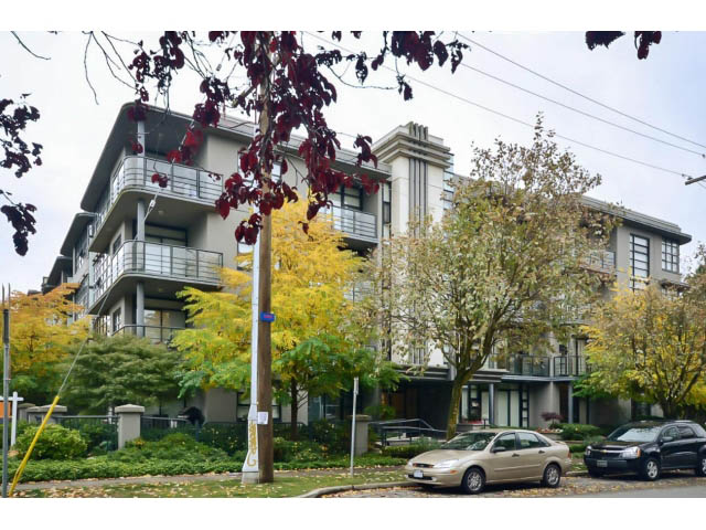 Penthouse with large balconies, surrounded by autumn foliage. - 401 - 2828 Yew St, Vancouver West Side