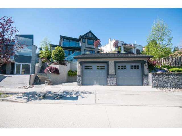Modern 4-bedroom + den house with large garage and stone walls. - 3921 West 10th, Vancouver West Side