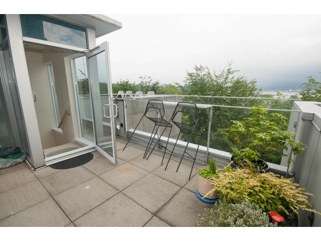 Furnished balcony with outdoor seating and city view. - TH17 - 1233 West Cordova St, Vancouver Downtown