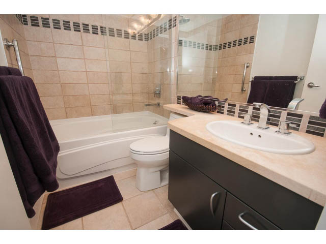 1 bedroom den