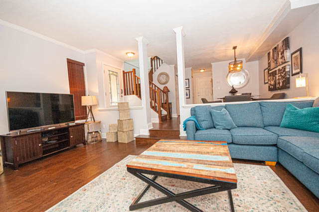 2663 fromme road north vancouver lynn valley