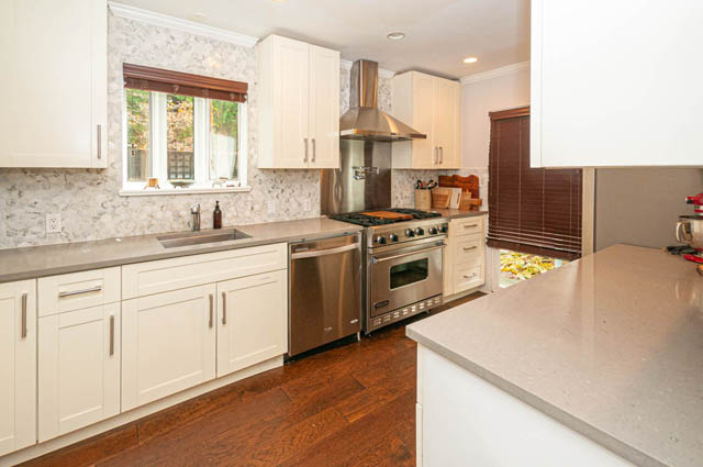 2663 fromme road north vancouver lynn valley