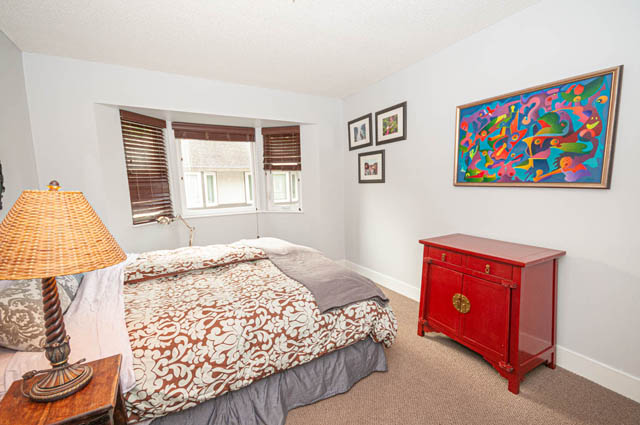 2663 fromme road north vancouver lynn valley