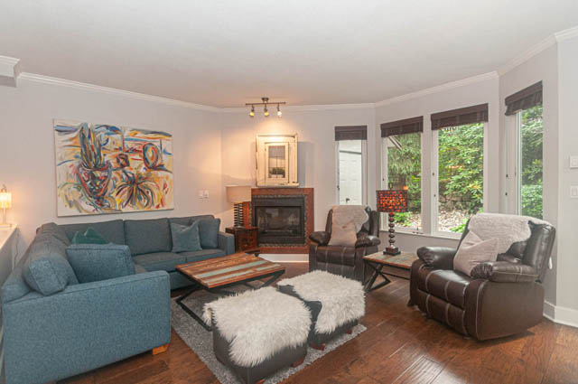 2663 fromme road north vancouver lynn valley