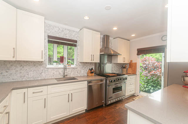 2663 fromme road north vancouver lynn valley