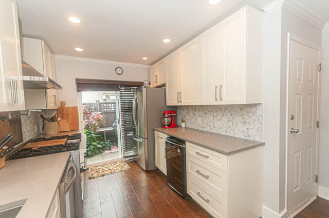 2663 fromme road north vancouver lynn valley