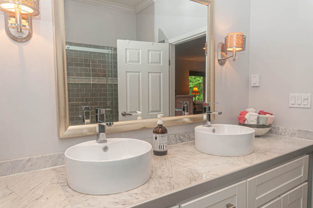 2663 fromme road north vancouver lynn valley