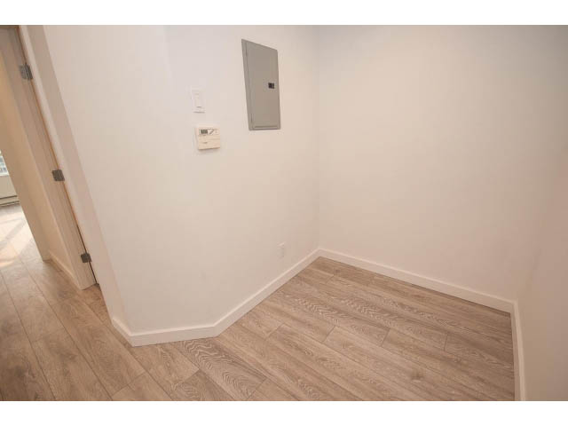 1 bedroom den
