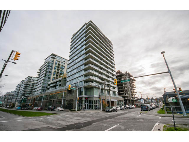 Furnished 1-bedroom condo with city views and modern amenities. - 802 - 1708 Columbia St, Vancouver West Side