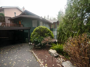 4514 Strathcona Rd