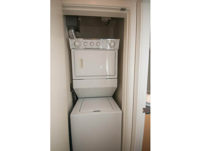 2 bedroom den