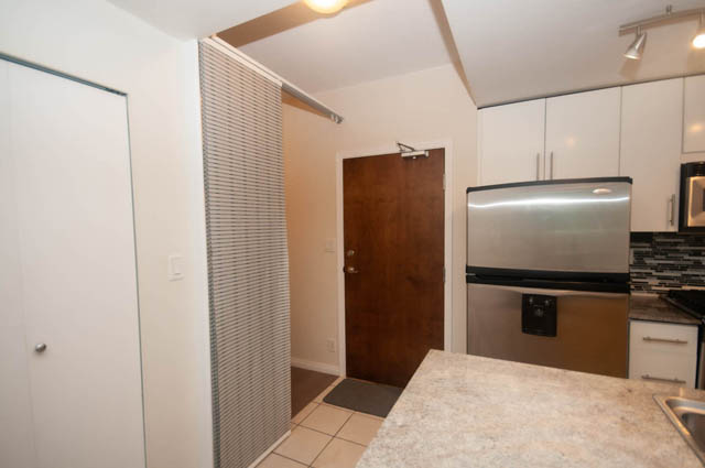 1 bedroom den