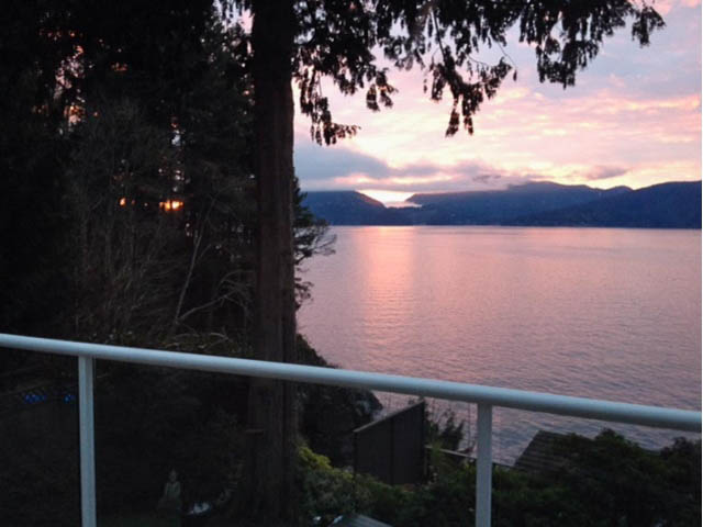 Balcony with stunning sunset view over the water and mountains. - 8135 Pasco Rd, West Vancouver