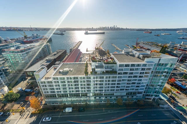 Furnished 2-bedroom condo with stunning city view and waterfront access. - 1905 - 138 East Esplanade Ave, North Vancouver