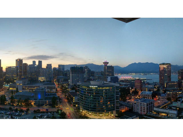Furnished 1-bedroom with stunning city view and modern decor. - 3105 - 602 Citadel Parade, Vancouver Downtown