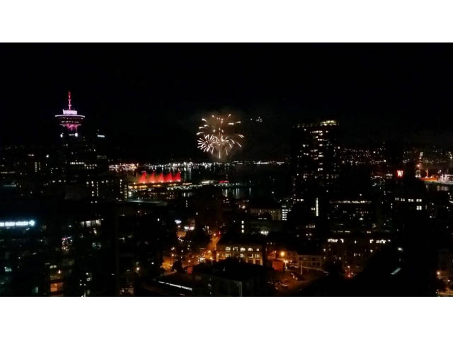 Furnished 1-bedroom with stunning city view and fireworks display. - 3105 - 602 Citadel Parade, Vancouver Downtown
