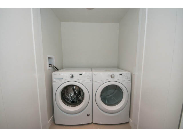 2 bedroom den