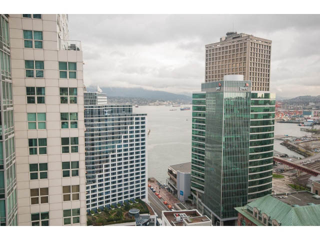 Furnished 2-bedroom + den with stunning city view and modern decor. - 2301 - 838 W Hastings, Vancouver Downtown