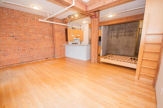604 - 518 Beatty Street - Loft - Crosstown - Photo 2 of 28