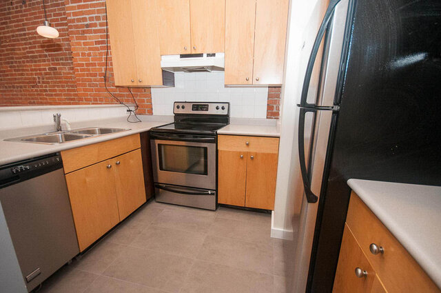 604 - 518 Beatty Street - Loft - Crosstown - Photo 10 of 28