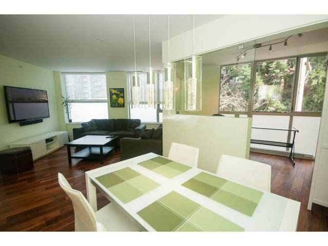 Furnished 1-bedroom + den with hardwood floors, modern kitchen, and city view. - 202 - 1277 Nelson St, Vancouver Downtown