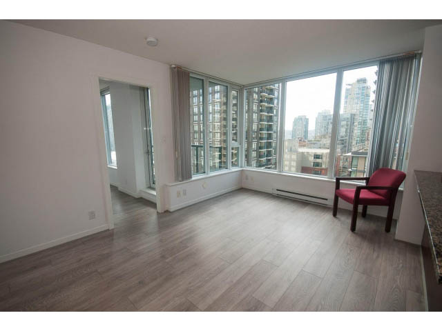 square footage 760