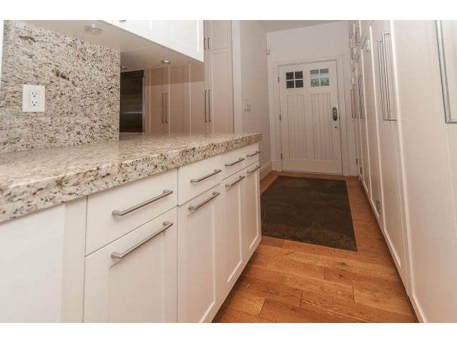 Bright kitchen with granite countertops and hardwood floors. - 5630 Angus Dr., Vancouver West Side