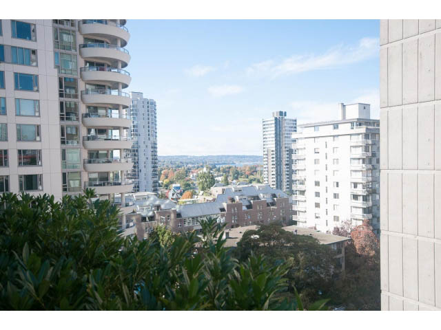 Furnished 1-bedroom + den with a stunning city view and modern furnishings. - 805 - 1009 Harwood Street, Vancouver Downtown