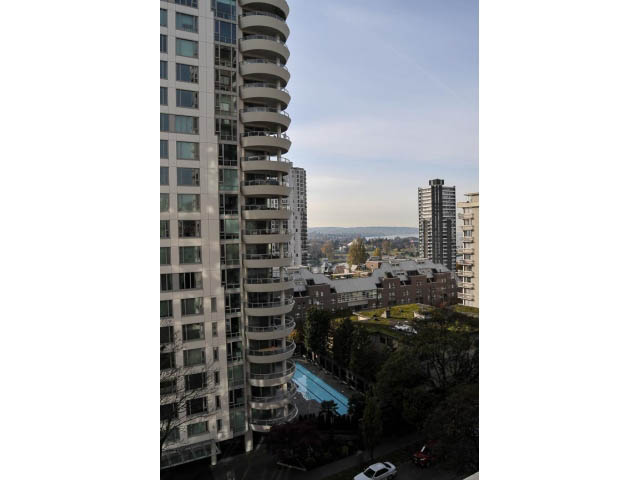 Furnished 1-bedroom + den with city view and modern design. - 805 - 1009 Harwood Street, Vancouver Downtown