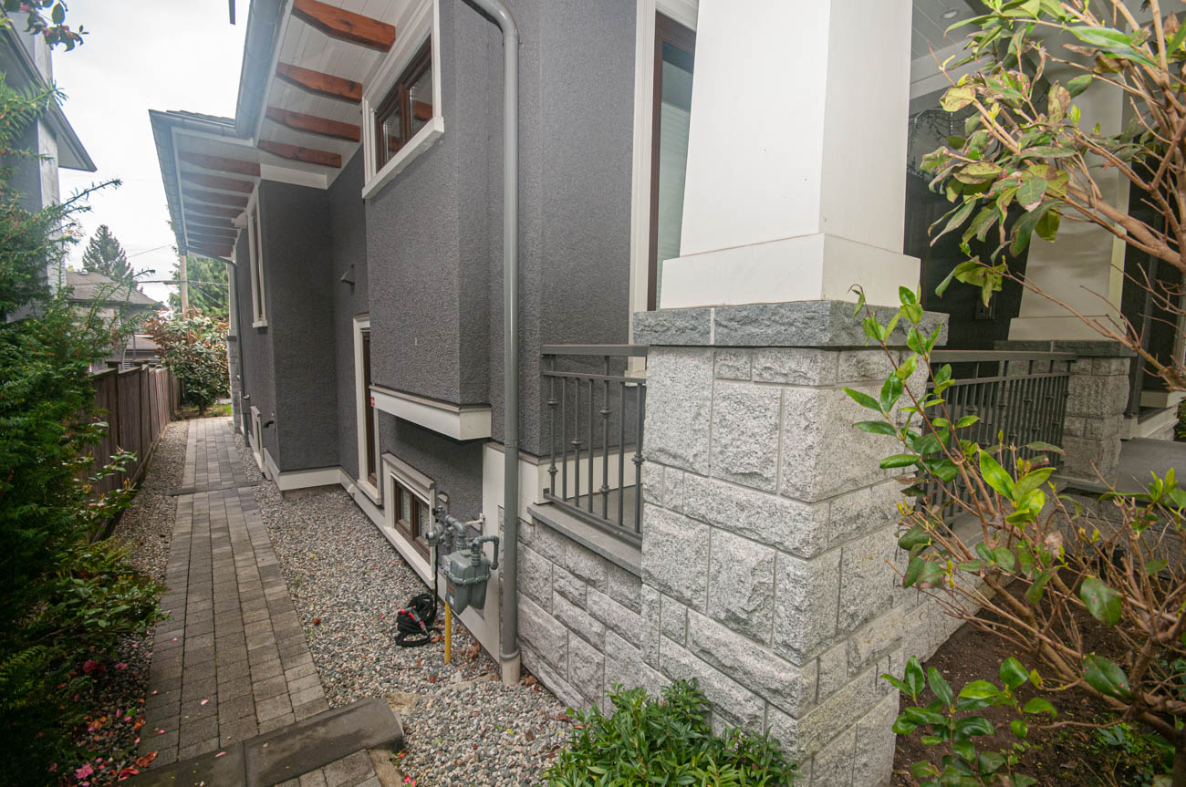 accommodations in vancouver west side