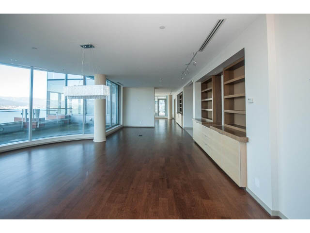 Bright living room with hardwood floors and city view. - 2200 - 1169 W Cordova St, Vancouver Downtown
