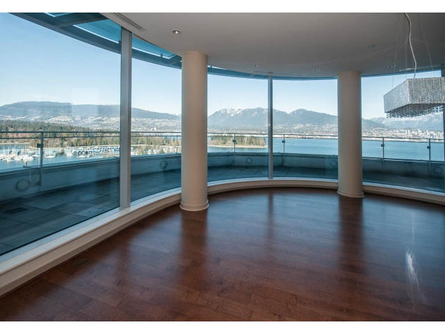 Spacious living room with hardwood floors and stunning city view. - 2200 - 1169 W Cordova St, Vancouver Downtown