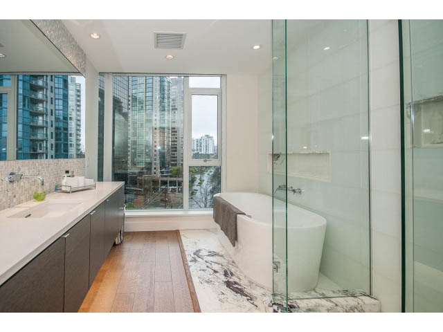 accommodations in vancouver downtown