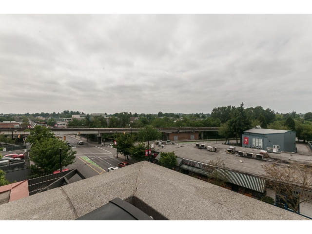 Loft with city view and rooftop access. - 4123 - 2250 Commercial Dr, Vancouver East Side