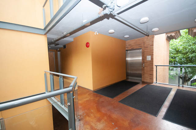 1477 15th ave w