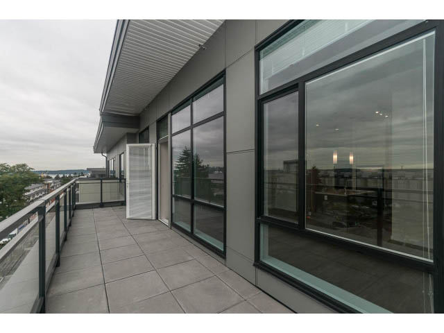 Spacious penthouse with large windows and city view. - 402 - 625 East 3rd Street, North Vancouver