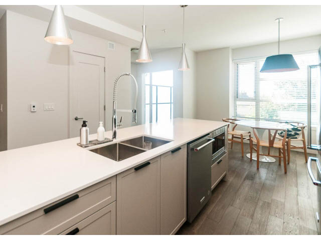 kings walk rentals lower lonsdale